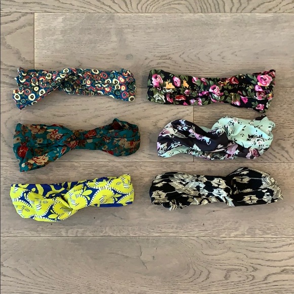 UO Floral Headbands 9$ each - Picture 2 of 4